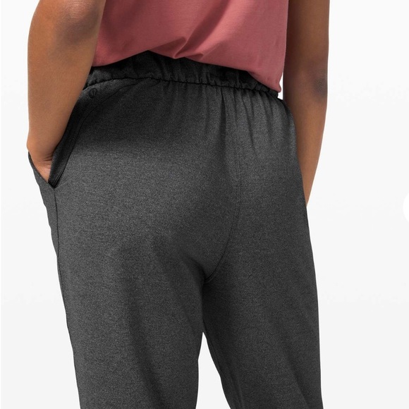 Lululemon Cropped Pants 6 Gray - Picture 9 of 16